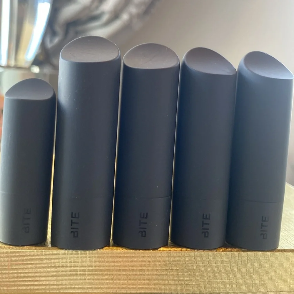 BNWOT  BITE AMUSE BOUCHE LIPSTICKS
